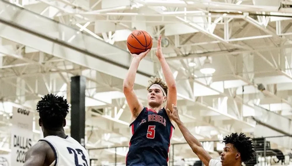 Indiana basketball target Liam McNeelely