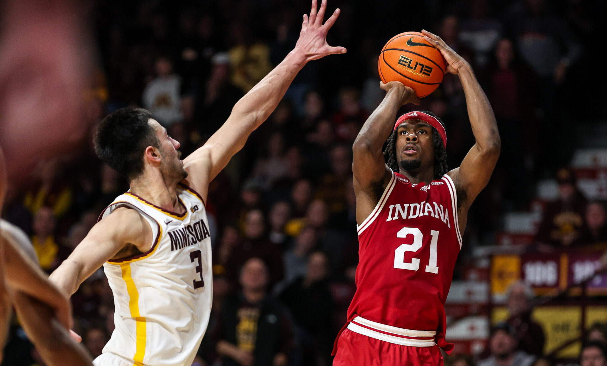 Mackenzie Mgbako returning to Indiana basketball for sophomore season