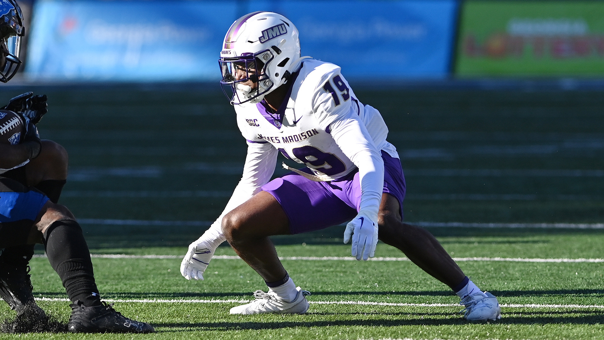 James Madison freshman All-American and transfer D'Angelo Ponds hearing  from Indiana football
